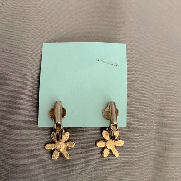 Vintage MCM clip on earrings - Picture 2 of 4